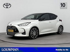 Toyota Yaris - 1.5 Hybrid GR Sport | Draadloze Telefoonlader | Stoelverwarming | HUD | Parkeersensoren |