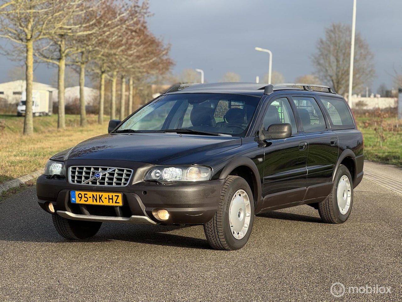 Volvo XC70 - 2.5 T Comfort Line 2.5 T Comfort Line - AutoWereld.nl