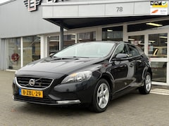 Volvo V40 - 2.0 D4 Momentum Business
