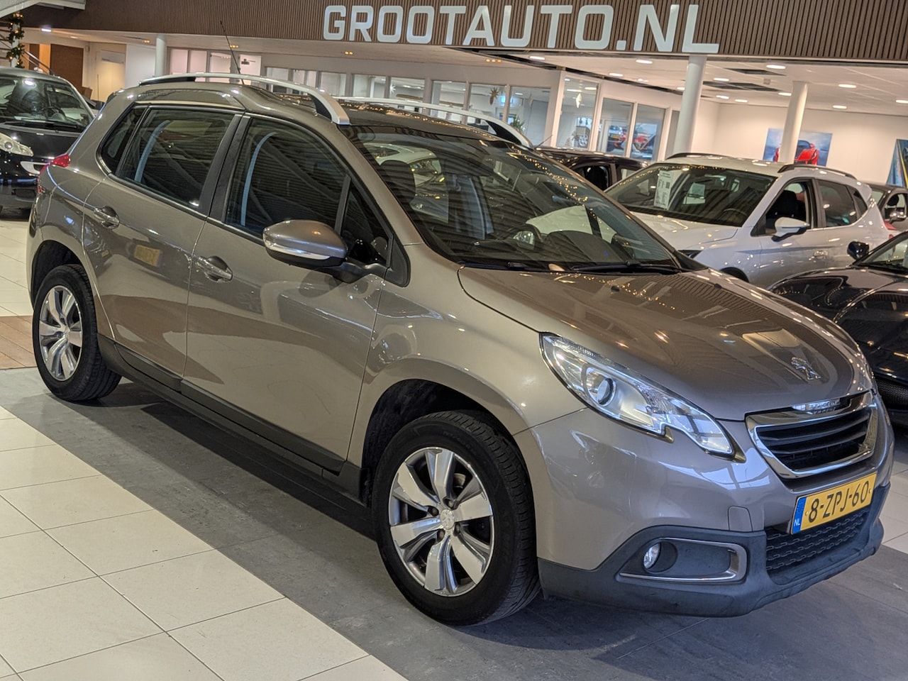 Peugeot 2008 - 1.2 PureTech Active Panoramadak, Airco, Cruise Control, Stuurbekrachtiging - AutoWereld.nl