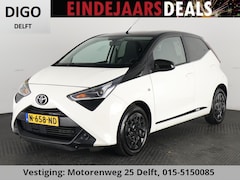 Toyota Aygo - 1.0 VVT-i XPLAY BI-TONE AUTOMAAT GARANTIE 9-2030 CAMERA. AIRCO