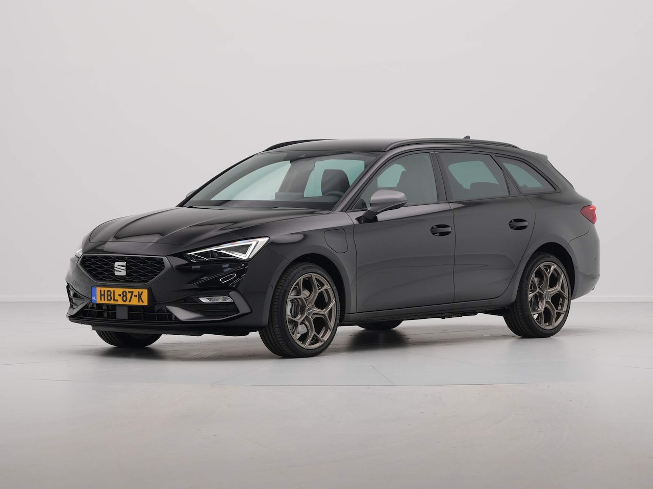 SEAT Leon Sportstourer - 1.5 TSI e-Hybrid FR Business PHEV Navigatie Carplay Sideassist Pdc Camera, Travel Assist, - AutoWereld.nl