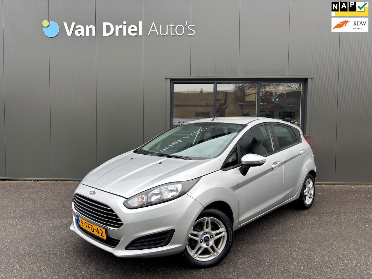 Ford Fiesta - 1.0 Style / Airco / Navigatie / Uniek! - AutoWereld.nl