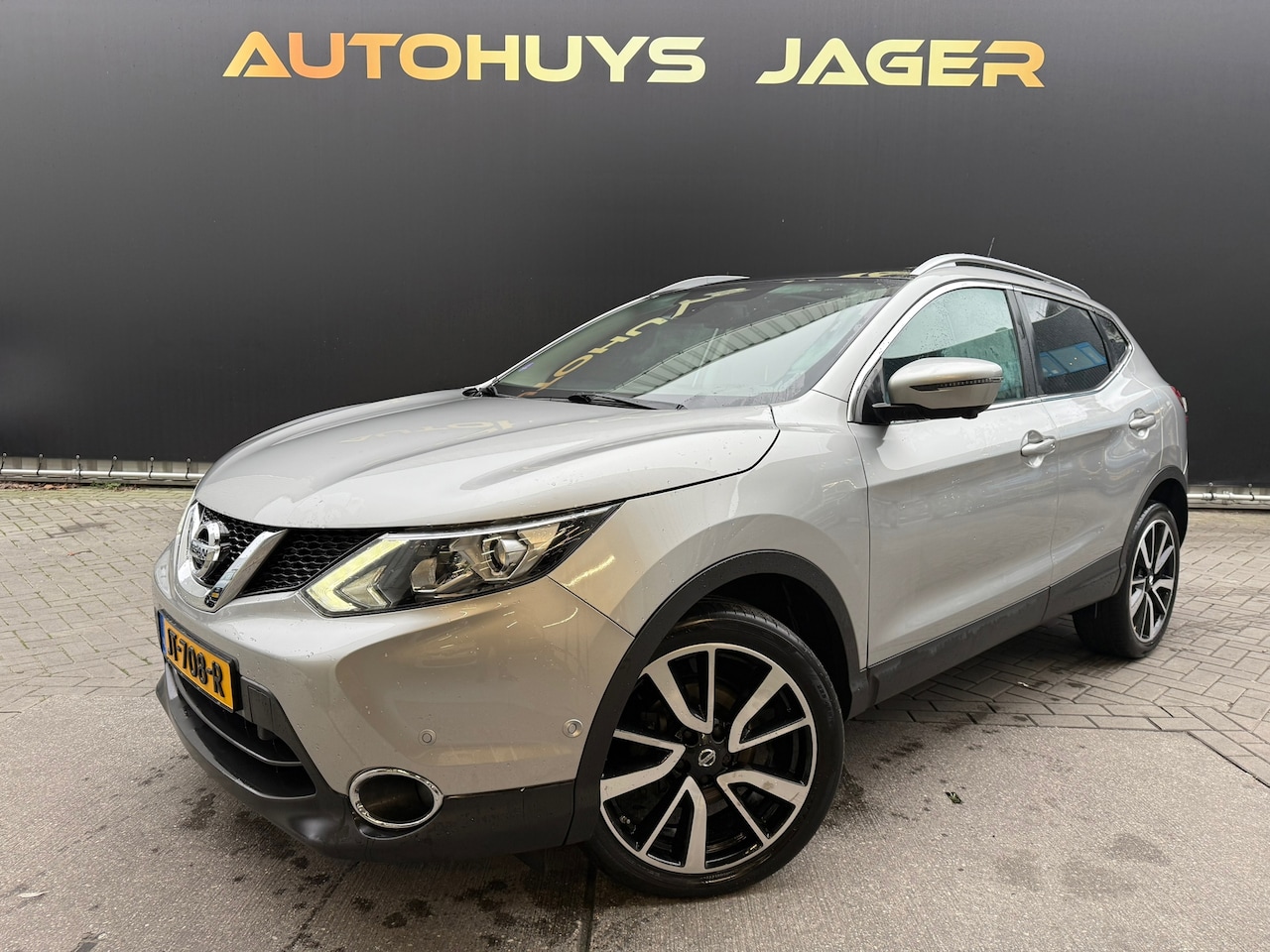 Nissan Qashqai - 1.2 Tekna Panorama 360Camera Sensoren - AutoWereld.nl