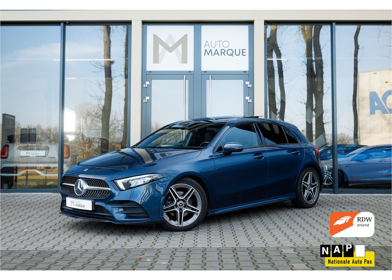 Mercedes-Benz A-klasse - 200 164PK Aut. Business Solution AMG | Panoramadak | 18” LM Velgen | Sportstoelen | Sfeerv - AutoWereld.nl