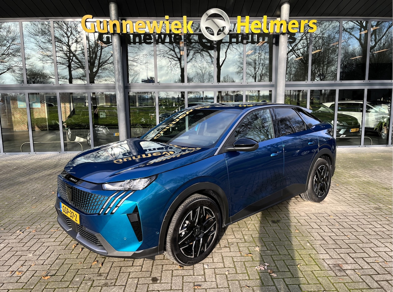 Peugeot 3008 - 1.2 Hybrid 136 Allure | ADAPT. CRUISE | CAMERA 360° | CARPLAY | NAVI | PDC V&A | VIRTUAL C - AutoWereld.nl