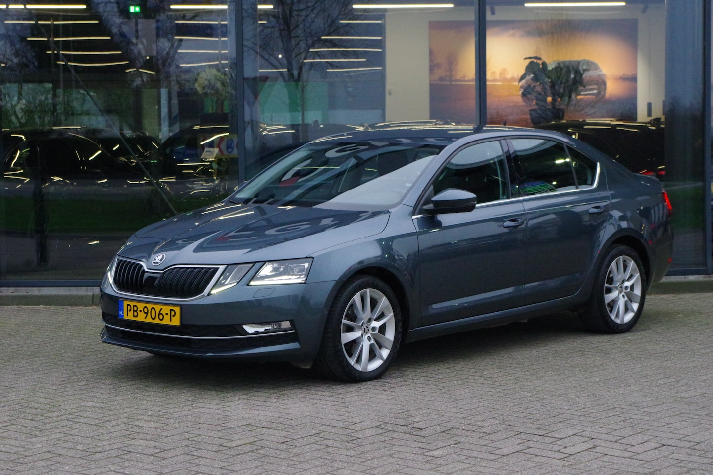 Skoda Octavia - 1.0 TSI Greentech Style Business 1.0 TSI 115 PK Greentech Style Business, Climate Control, Stoelverwarming, - AutoWereld.nl