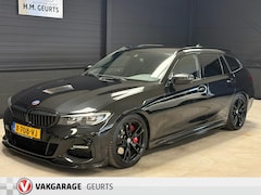 BMW 3-serie Touring - 330i M Sport Automaat 19inch Navi Camera Xenon Volledig Onderhouden