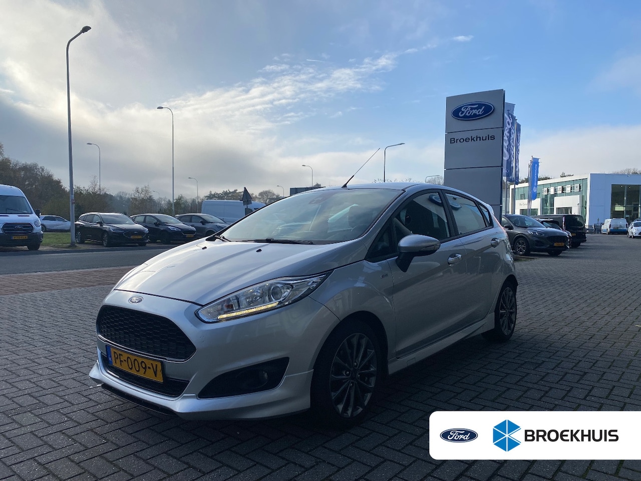 Ford Fiesta - ord 1.0 100pk EcoBoost ST Line | Spoiler | Cruise control | Climate control | Navigatie in - AutoWereld.nl