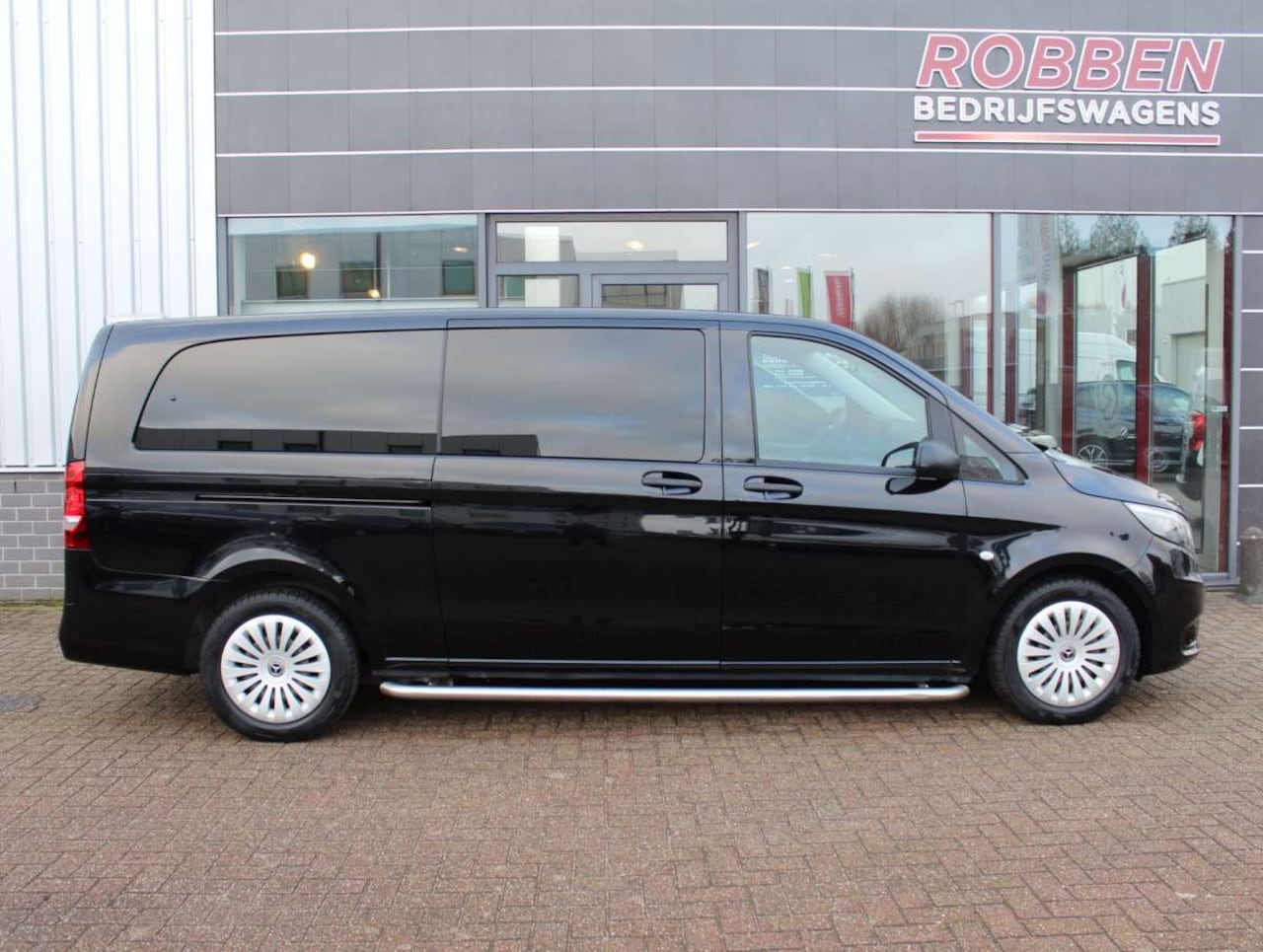 Mercedes-Benz Vito Tourer - 114 CDI XL Personenbus Aut. 9 Pers. - AutoWereld.nl