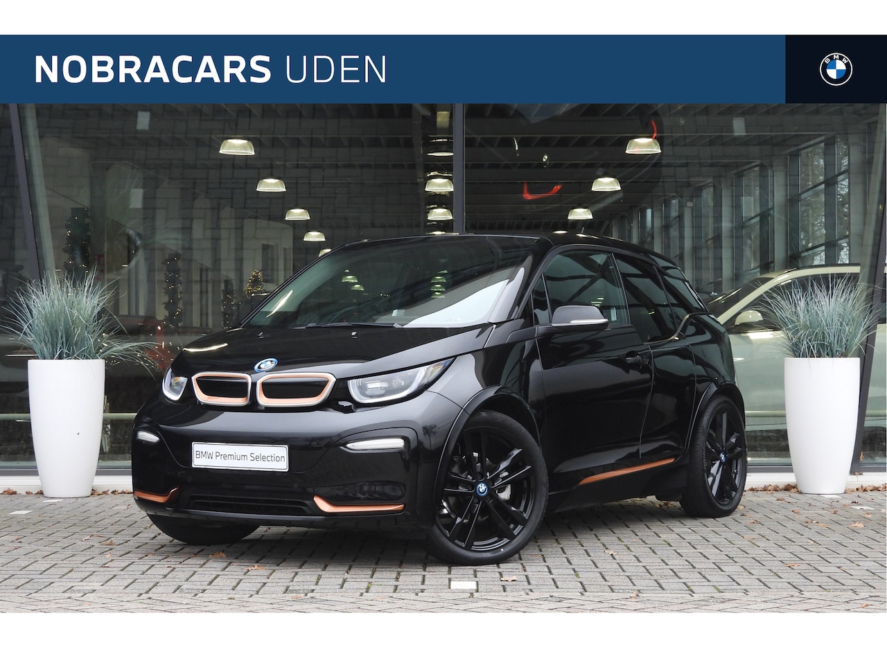 BMW i3 - S / Achteruitrijcamera / Navigatie Professional / Cruise Control / Stoelverwarming / PDC - AutoWereld.nl