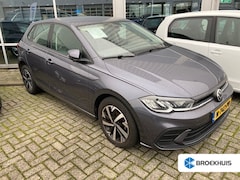 Volkswagen Polo - 1.0 TSI Life 96pk | Navigatie via app connect | Parkeersensoren v+a | Led koplampen | Adap