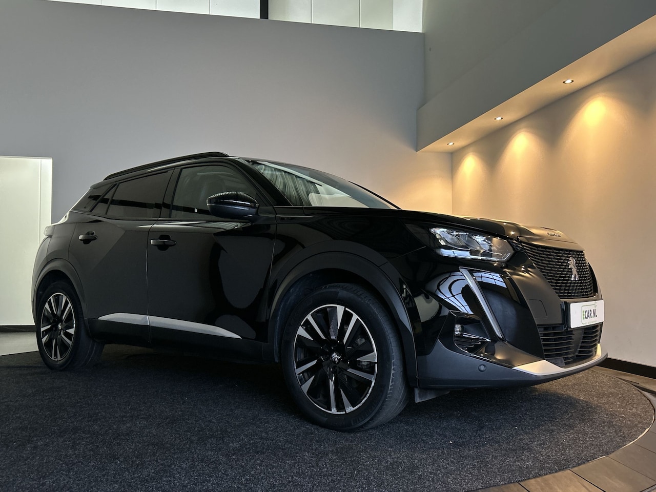 Peugeot e-2008 - EV Allure 50 kWh Panoramadak | Cruise Control | 18 "Inch LM Velgen - AutoWereld.nl