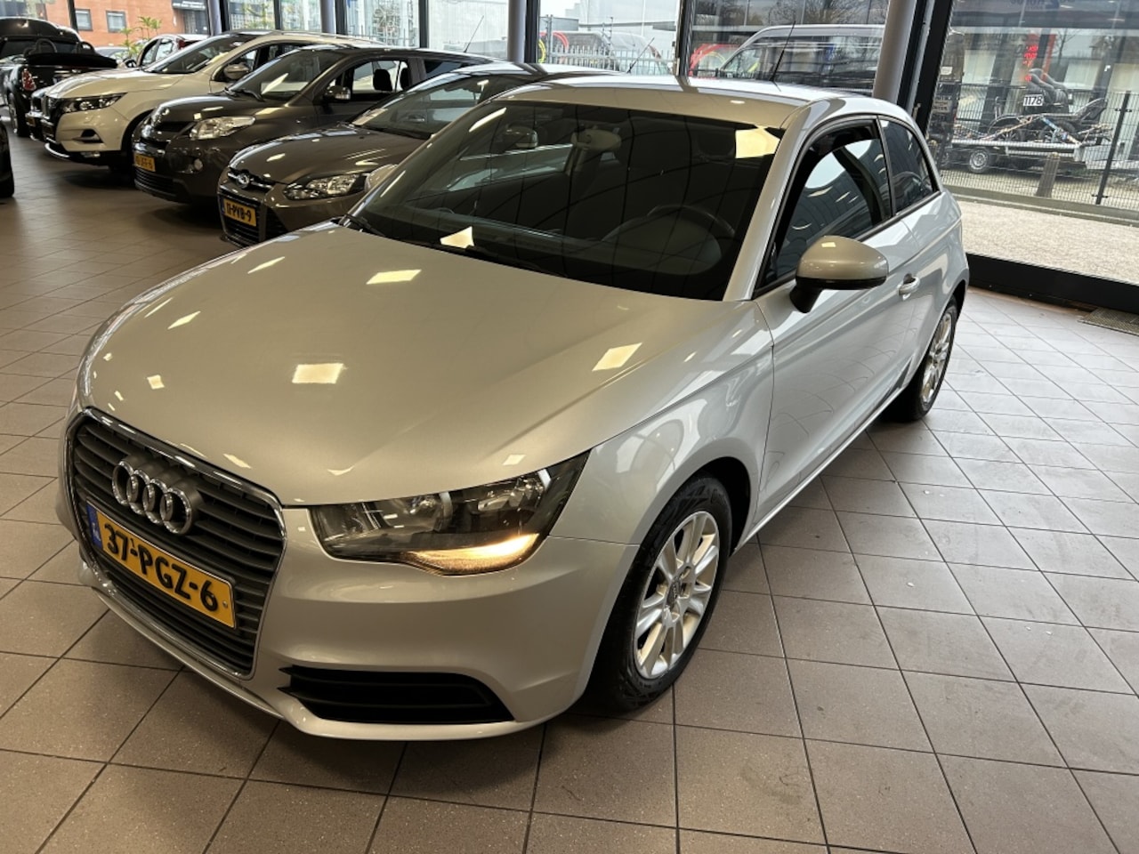 Audi A1 - 1.2 TFSI Attr. PL. NW APK BJ 2011 !!! - AutoWereld.nl
