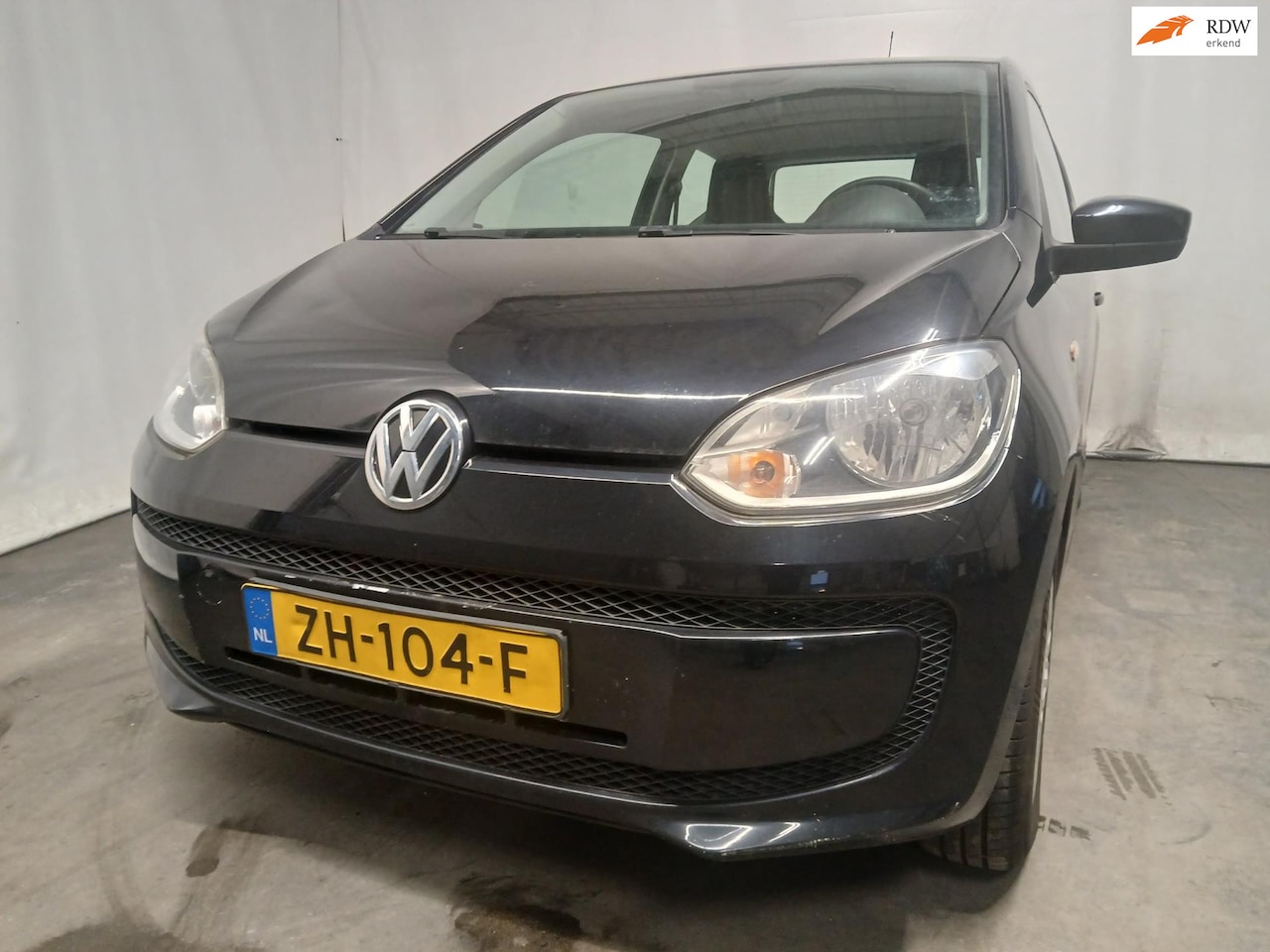 Volkswagen Up! - 1.0 high up! - Schade - AutoWereld.nl