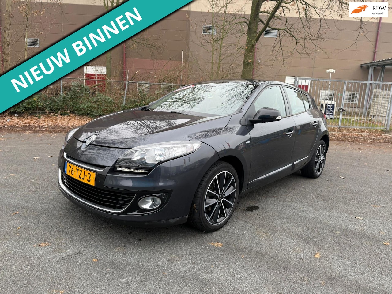 Renault Mégane - 1.5 dCi Bose NETTE AUTO RIJDT EN SCHAKELT GOED - AutoWereld.nl