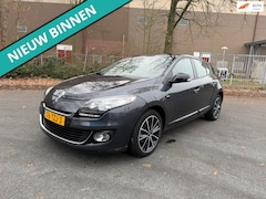 Renault Mégane - 1.5 dCi Bose NETTE AUTO RIJDT EN SCHAKELT GOED