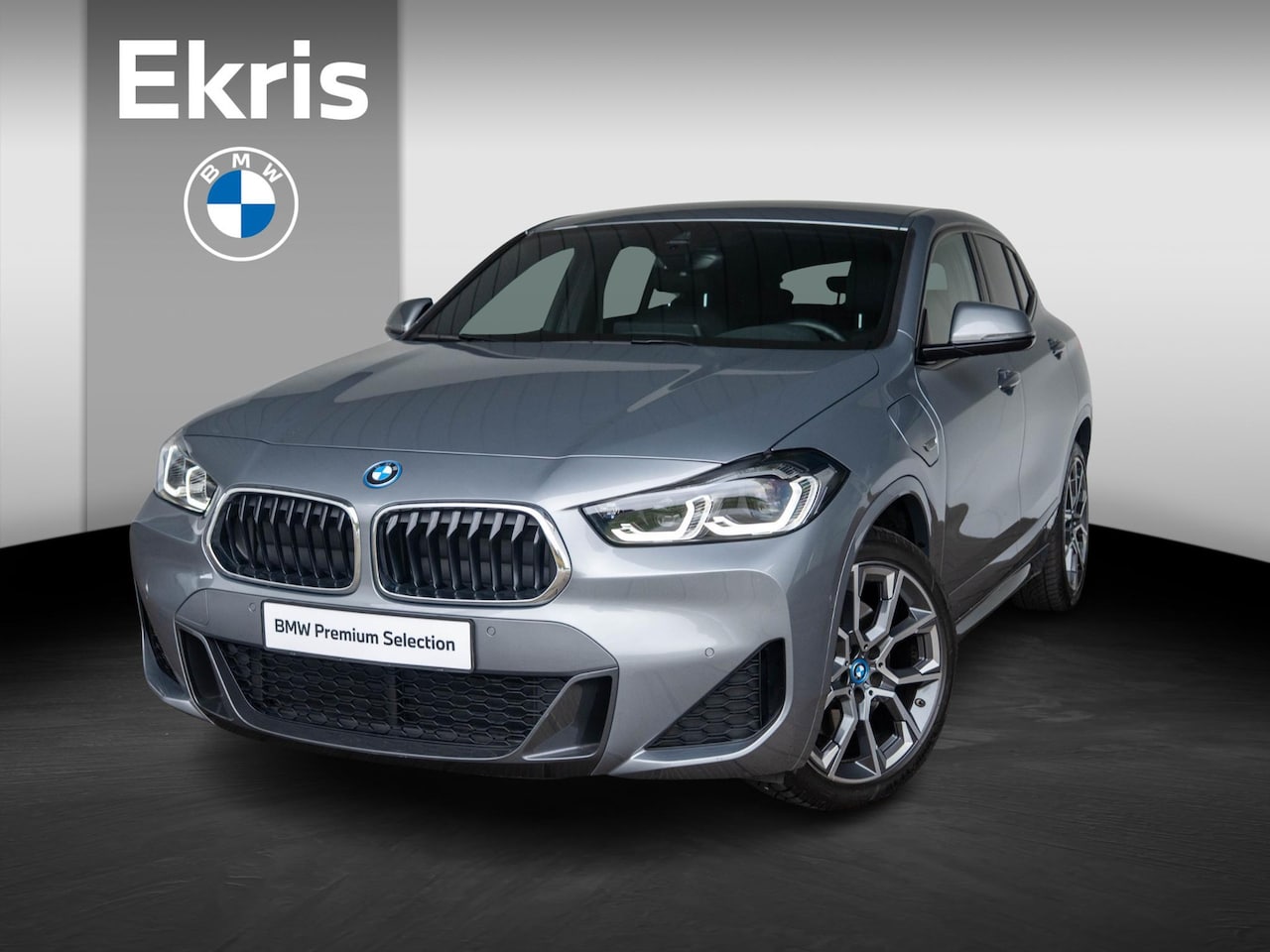 BMW X2 - xDrive25e | High Executive | M Sportpakket | Stuurwielrand verwarmd | Achteruitrijcamera | - AutoWereld.nl