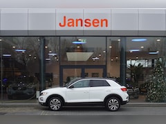 Volkswagen T-Roc - 1.5 TSI Sport | Carplay | Navi | ACC | stoelverw | Trekhaak