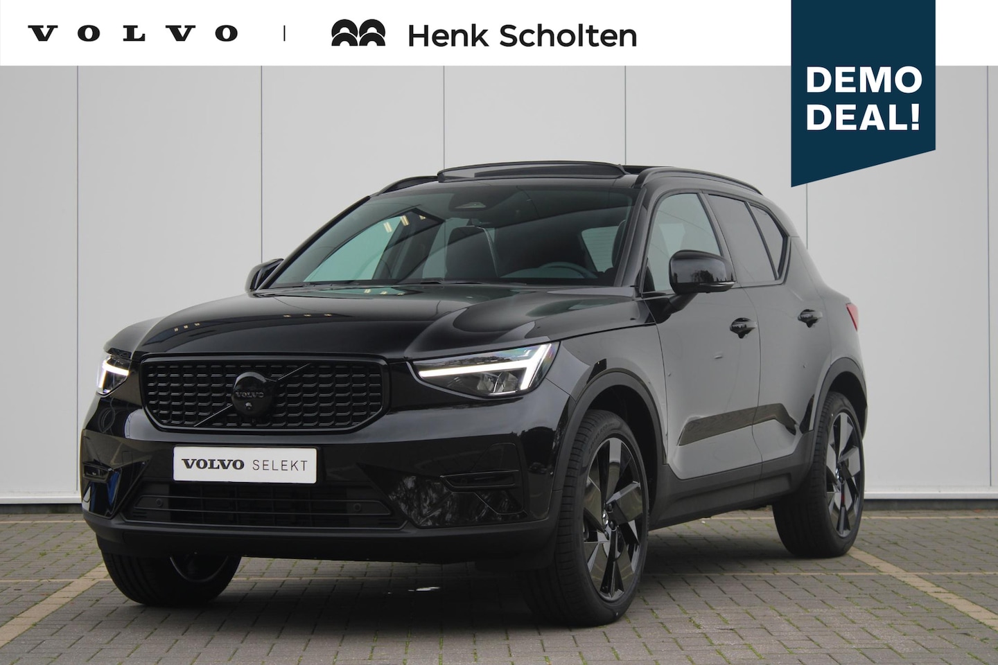 Volvo XC40 - Volvo XC40 B4 197PK Plus Black Edition | Visual Park Assist (incl. 360º view) | Schuif-/Ka - AutoWereld.nl