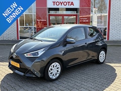 Toyota Aygo X - X-PLAY LIMITED APPLE/ANDROID AIRCO CAMERA NL-AUTO DEALER-ONDERHOUDEN