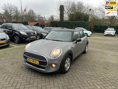 MINI Cooper - 1.5 Business , navigatie , pdc