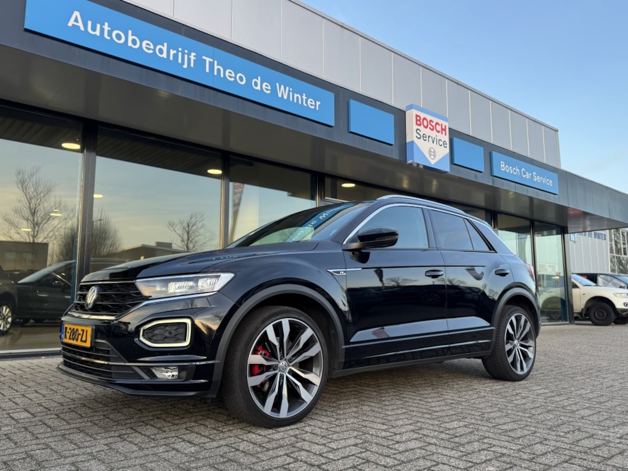Volkswagen T-Roc - 1.5 TSI Sport Business R-line | Keyless | Virtual cockpit | Lede - AutoWereld.nl