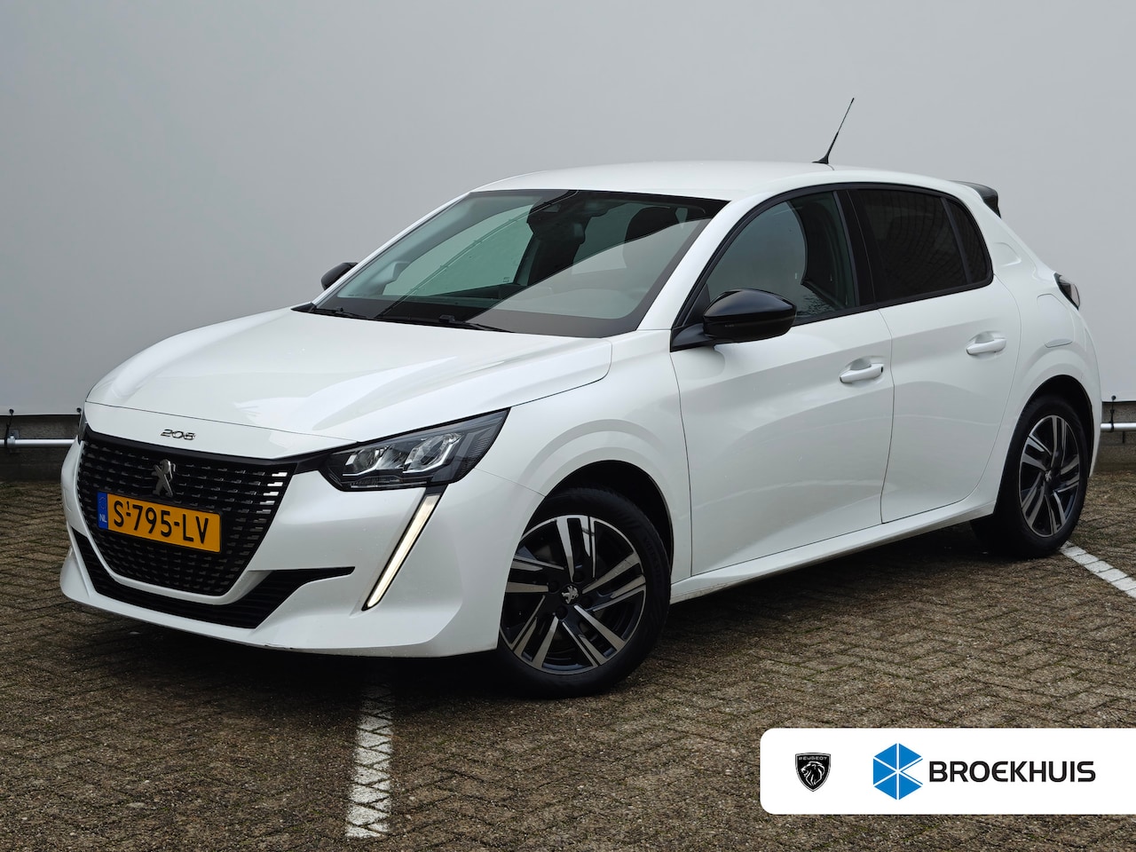 Peugeot 208 - 1.2 PureTech Allure | Airco (automatisch) | Apple Carplay/Android Auto|telefoonintegratie - AutoWereld.nl