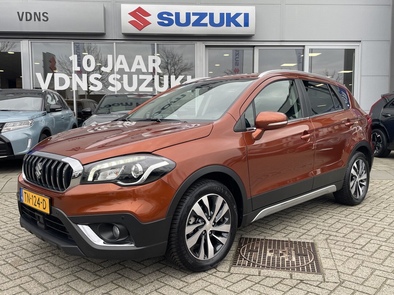 Suzuki S-Cross - 1.4 Boosterjet High Executive | Achteruitrijcamera | Leder | Trekhaak afneembaar | Info Di - AutoWereld.nl