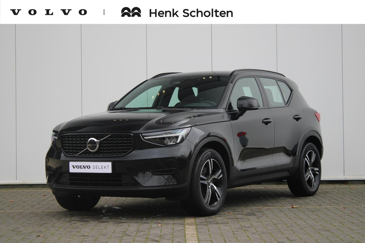 Volvo XC40 - B4 Plus Dark | Premium audio by Harman Kardon | Verwarmbare voorstoelen, stuurwiel en voor - AutoWereld.nl
