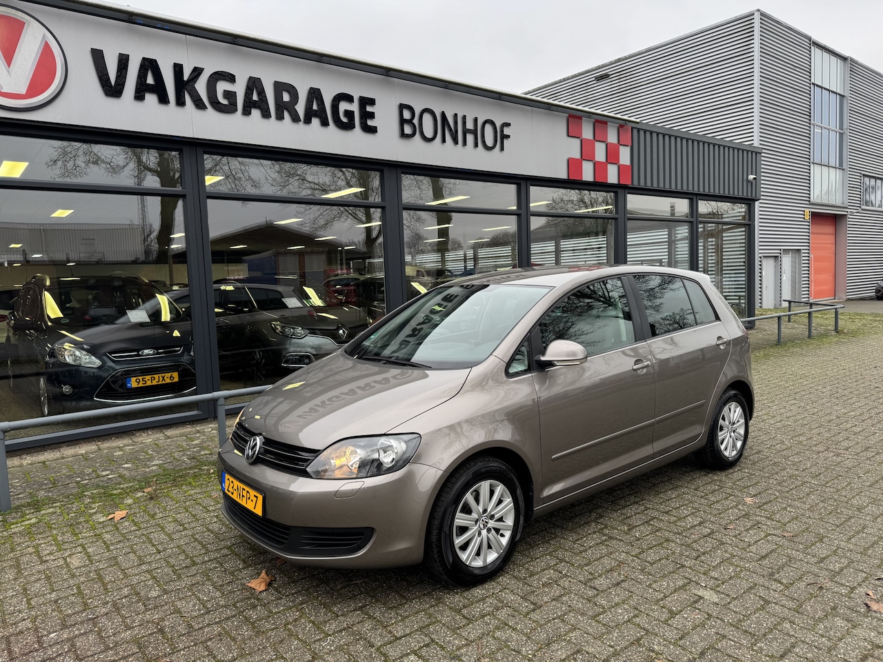 Volkswagen Golf Plus - 1.2 TSI Comfortline AUTOMAAT-CRUISE-CLIMA - AutoWereld.nl