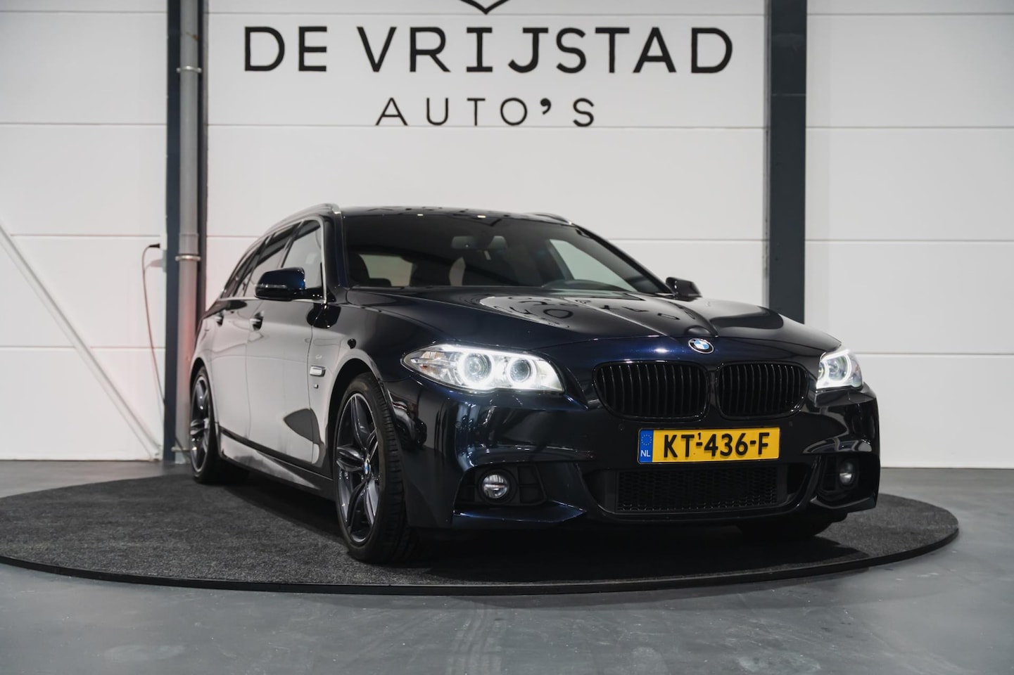 BMW 5-serie Touring - 528xi M Sport Edition High Executive PANO TREKHAAK NAP - AutoWereld.nl