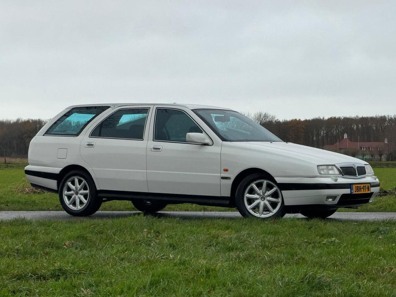 Lancia K(appa) SW - KAPPA 3.0 V6 | Bid via SAVETHECLASSIX.COM - AutoWereld.nl