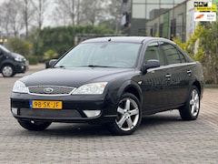 Ford Mondeo - 1.8-16V Platinum | Airco | Verwarmbare voorstoelen | Elektrische stoelen | Parkeersensoren