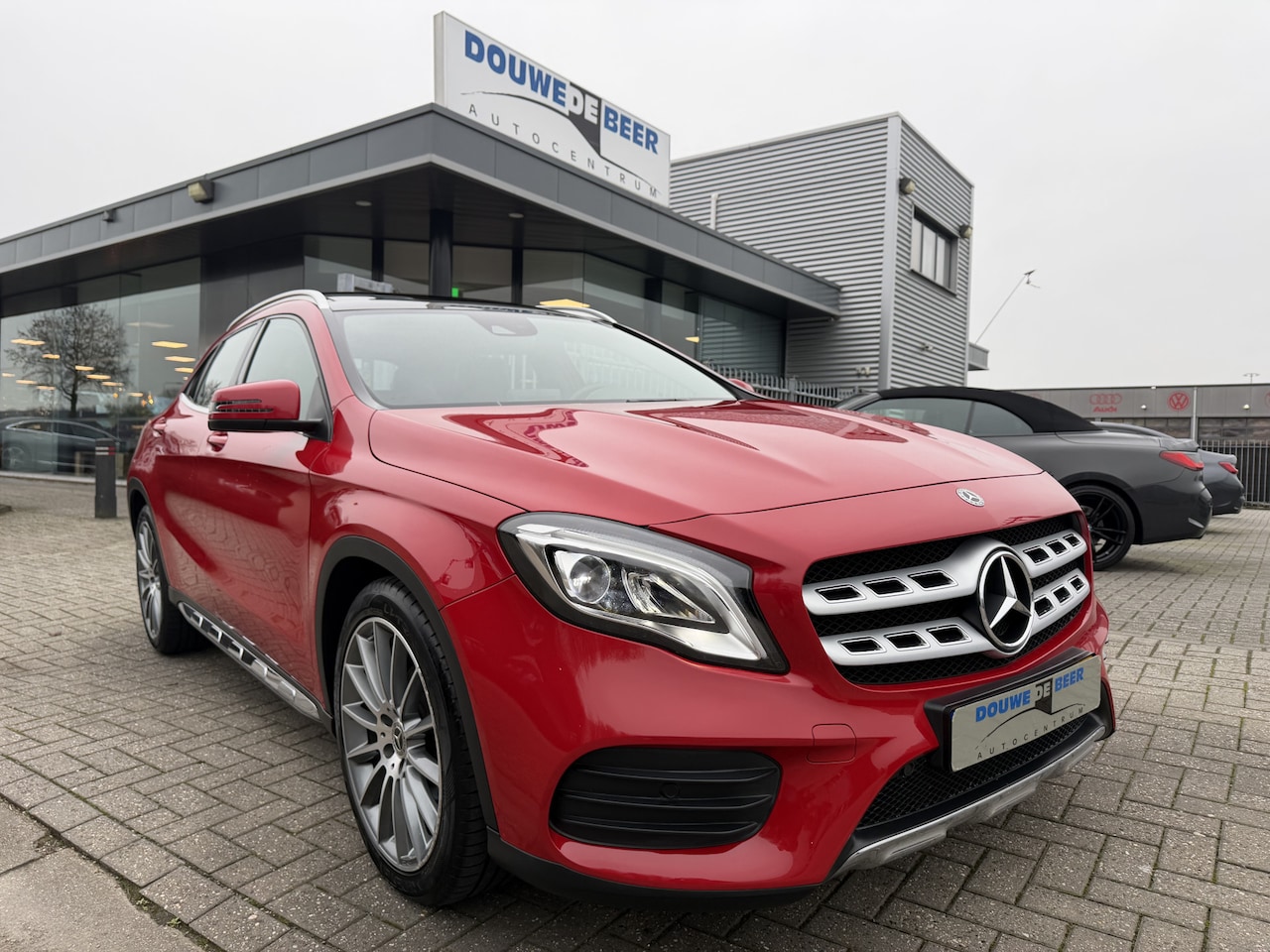 Mercedes-Benz GLA-Klasse - 200 Premium AMG Aut Pano/dak, elect achterklep, command, - AutoWereld.nl