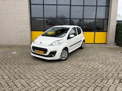Peugeot 107 - Automaat, Airco, Lage KM-stand