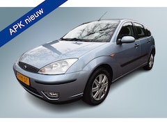 Ford Focus - 1.6-16V Futura Leer Navi/Trekhaak