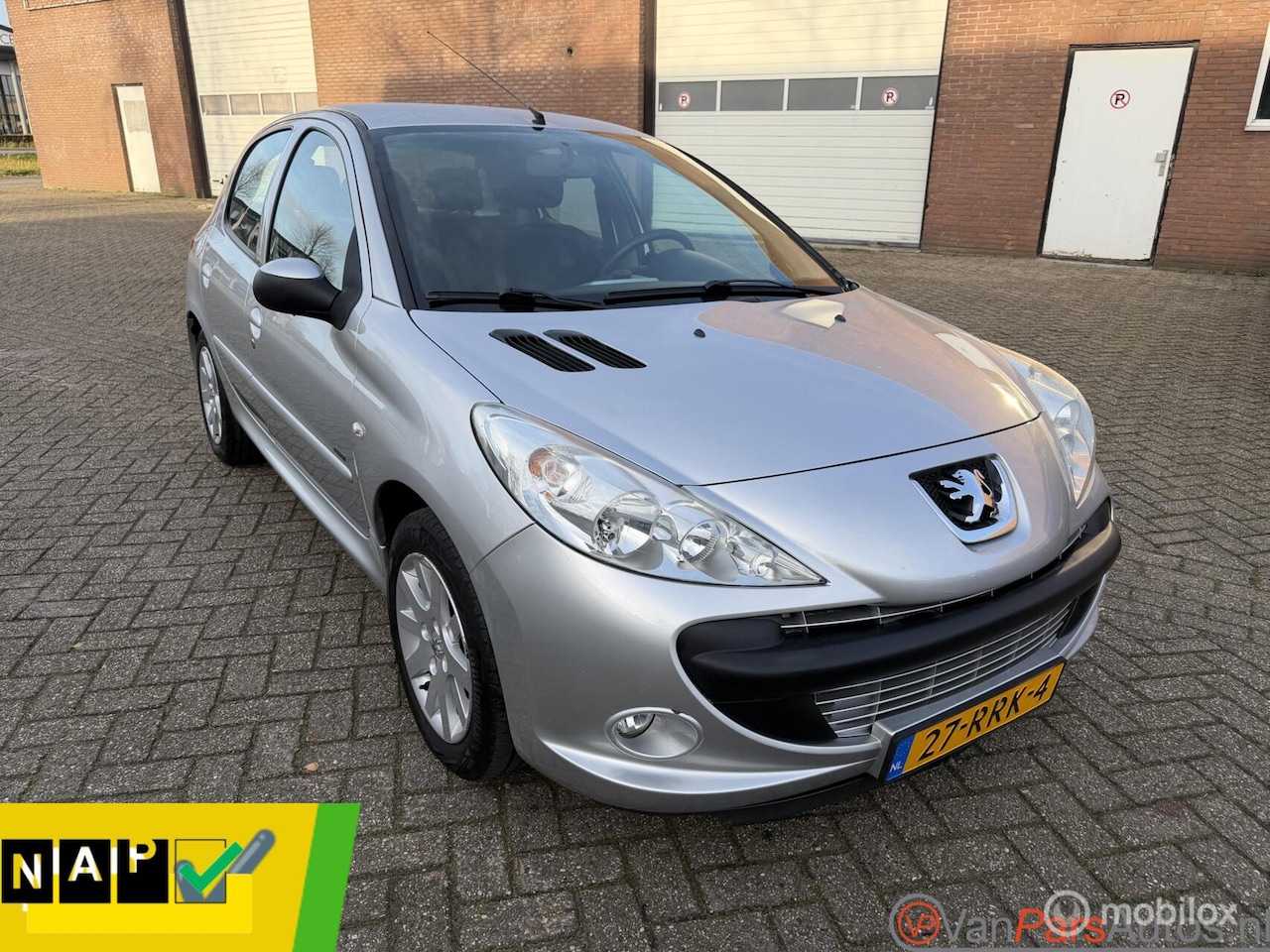 Peugeot 206 - 1.4 Sportium,Airco,5drs,1e eigenaar! - AutoWereld.nl