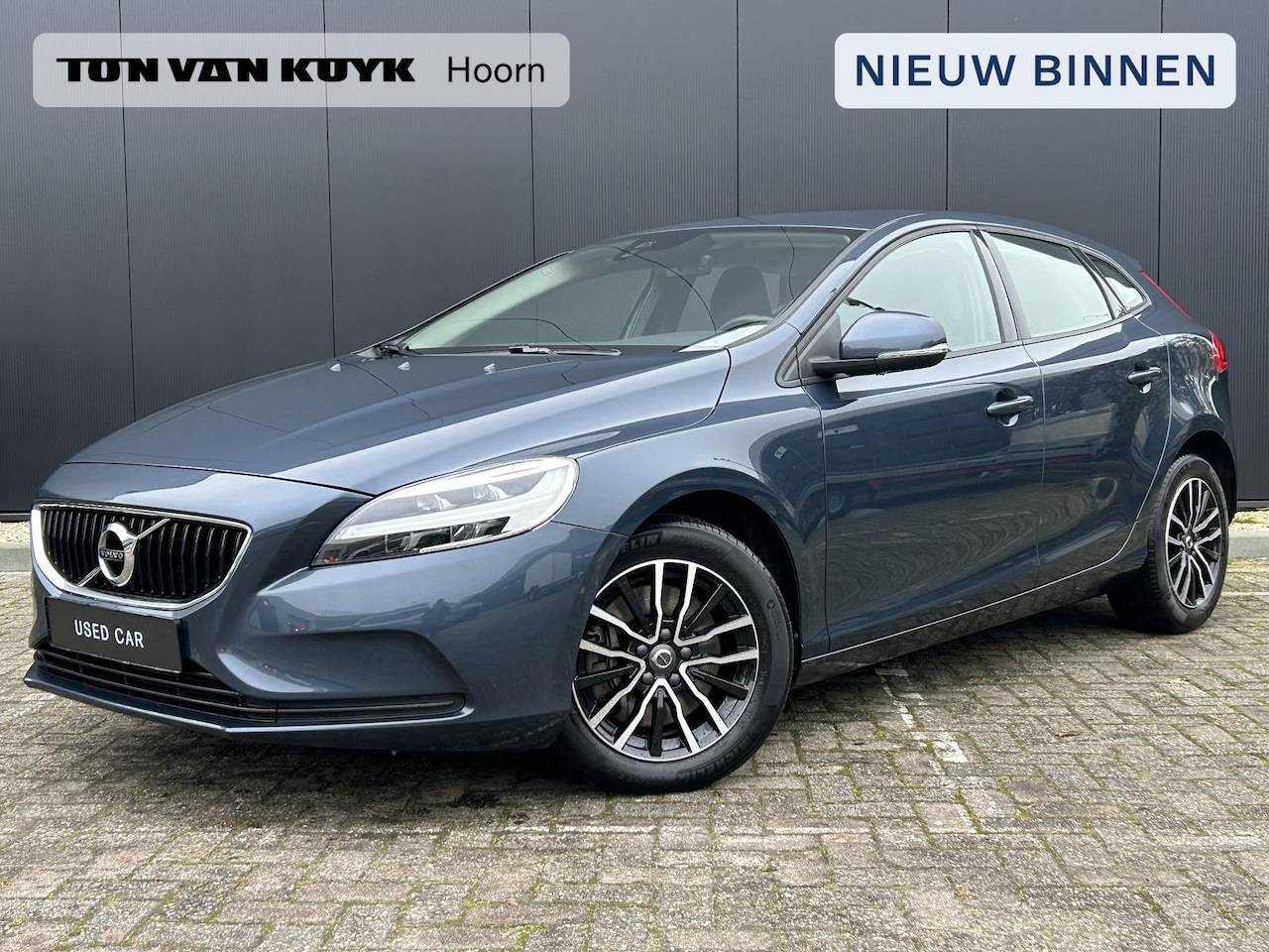 Volvo V40 - 1.5 T2 Polar+ Navigatie / Climate Control / Parkeer- en stoelverwarming / park assist/ tre - AutoWereld.nl