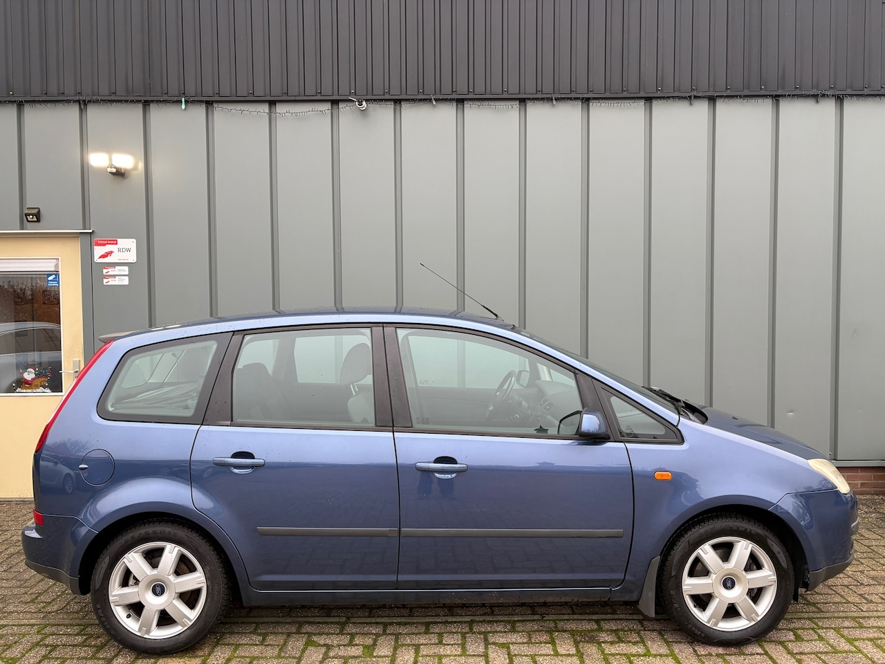 Ford Focus C-Max - 1.8-16V Futura NAP//AIRCO//CRUISE//NAVI//TREKHAAK