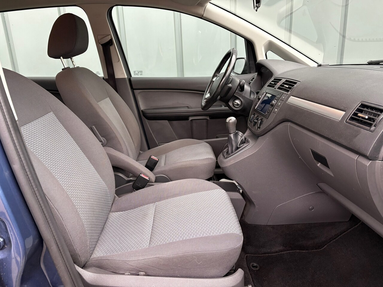 Ford Focus C-Max - 1.8-16V Futura NAP//AIRCO//CRUISE//NAVI//TREKHAAK