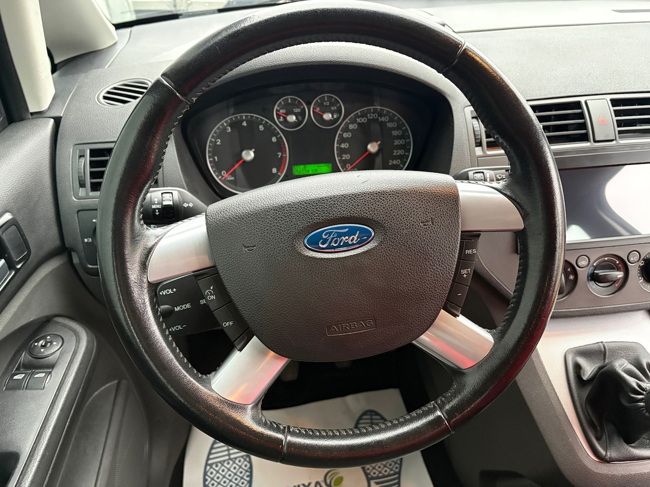 Ford Focus C-Max - 1.8-16V Futura NAP//AIRCO//CRUISE//NAVI//TREKHAAK