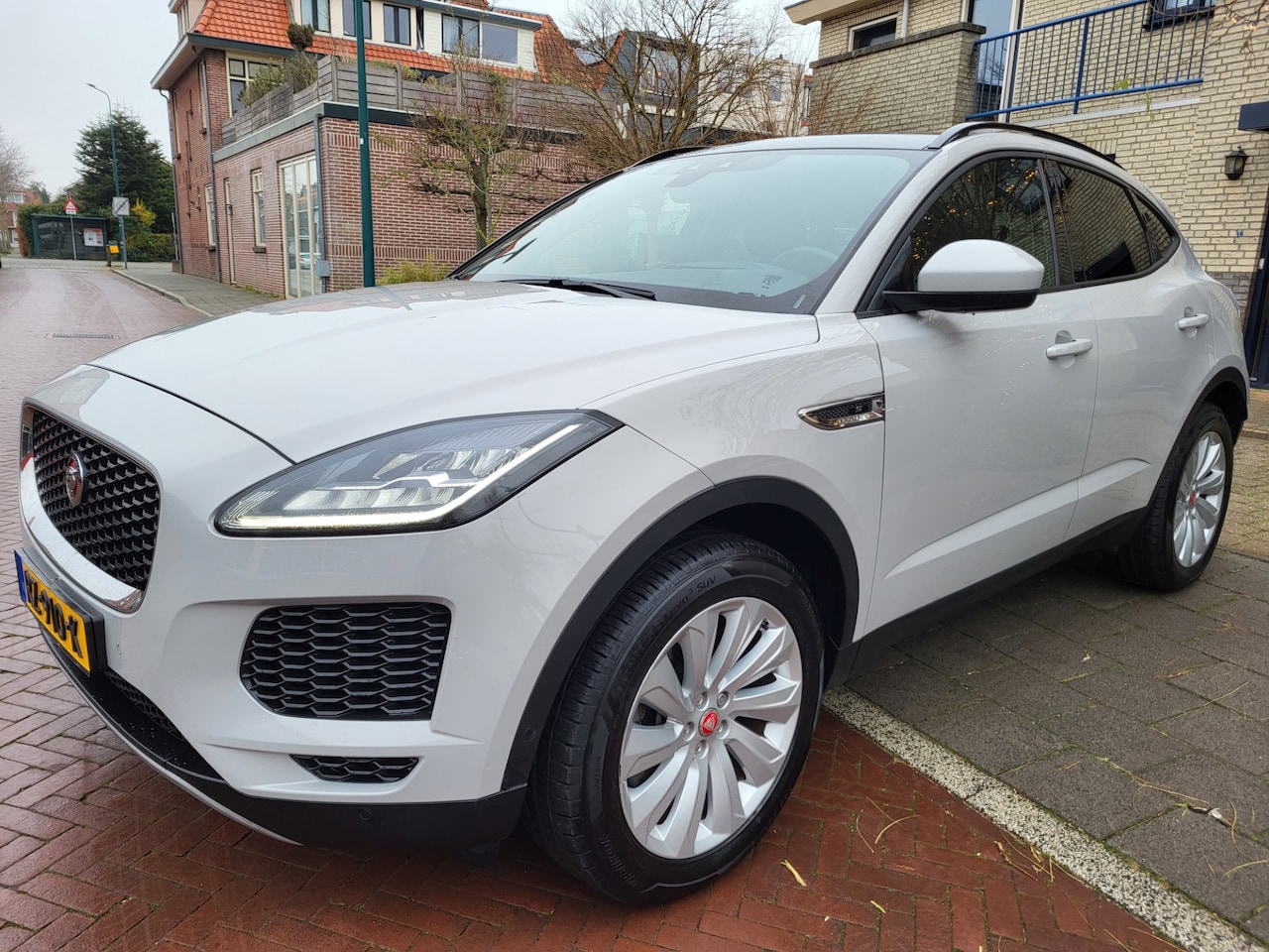 Jaguar E-Pace - 2.0 P250 AWD HSE 2.0 P250 AWD HSE - AutoWereld.nl