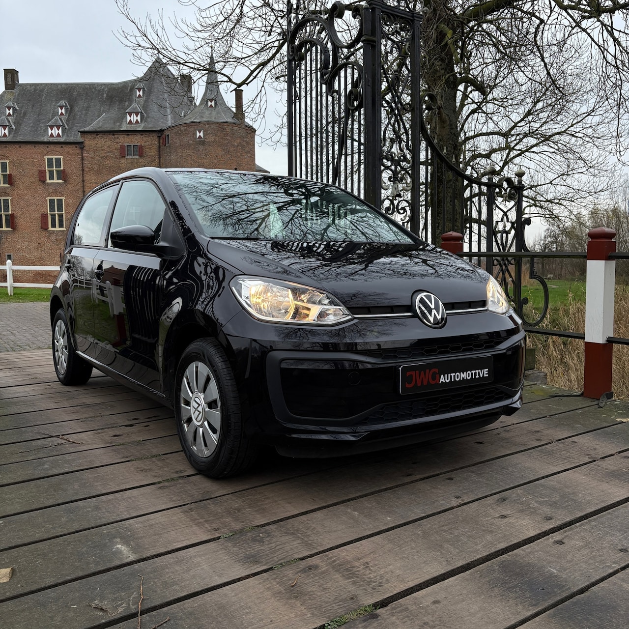 Volkswagen Up! - 1.0 - 5DRS/AIRCO/BLUETOOTH/CARPLAY/CAMERA/APK - AutoWereld.nl
