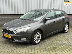 Ford Focus - 1.0 Lease Edition |Navi|CruiseCtrl|Carplay|Airco|Trekhaak|