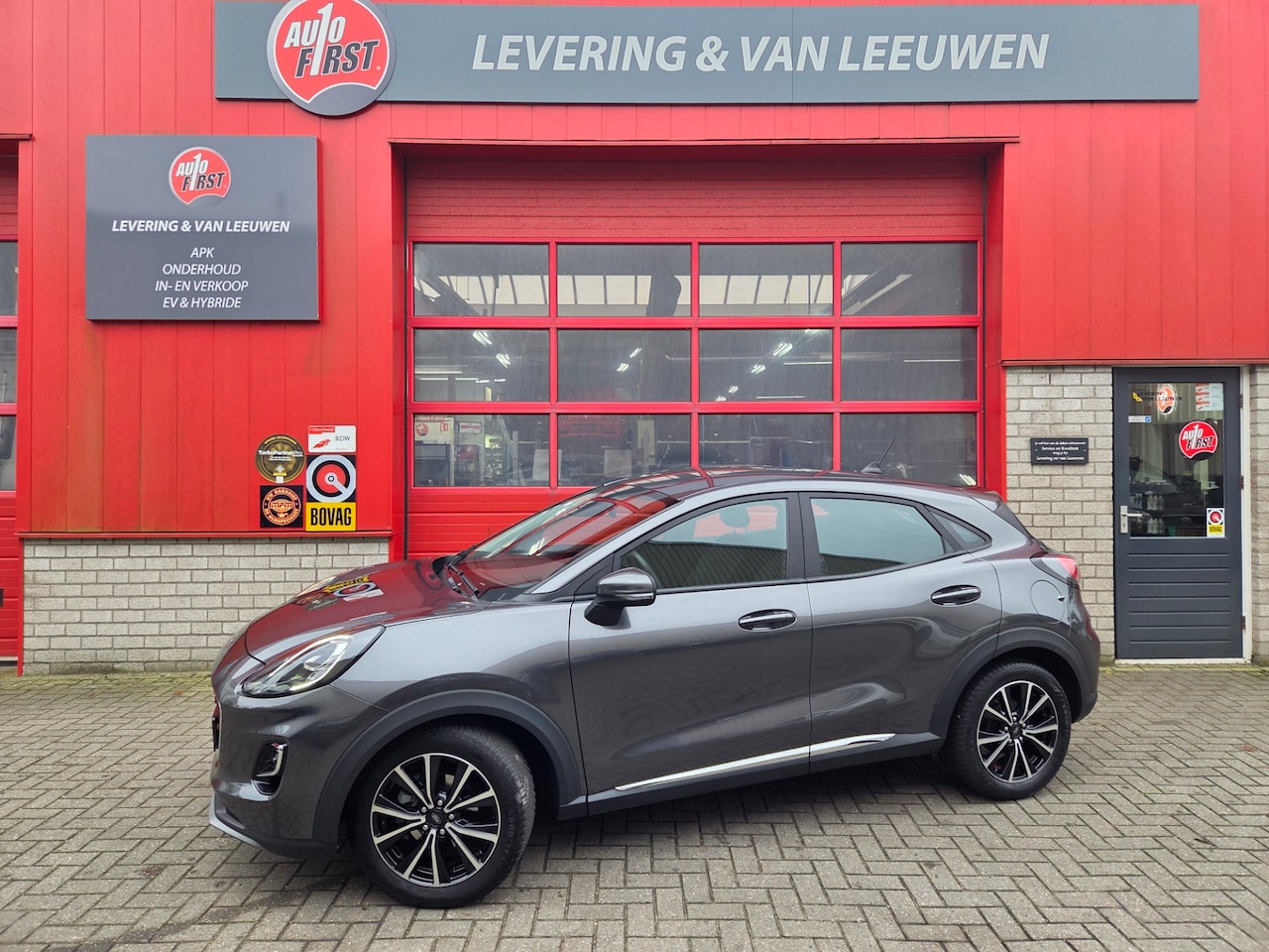 Ford Puma - 1.0 EcoBoost Hybrid Titanium Winter pack/ Parkeersensoren achter/ Navigatie/ Stoel en stuu - AutoWereld.nl