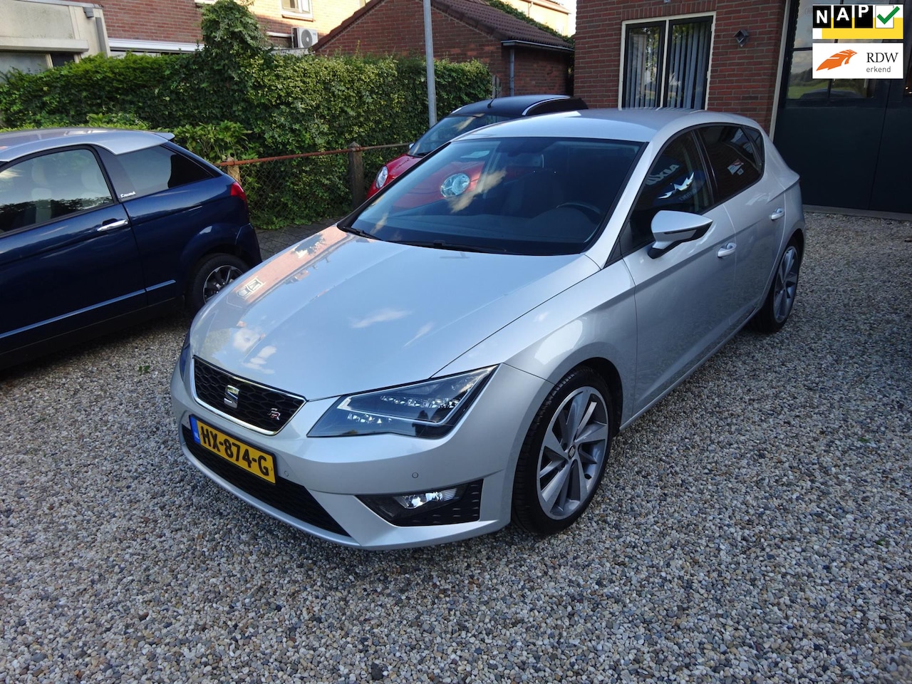 SEAT Leon - 1.4 EcoTSI FR Connect 150 PK Navigatie, Achteruitrijcamera, Climate controle, Parkeersenso - AutoWereld.nl