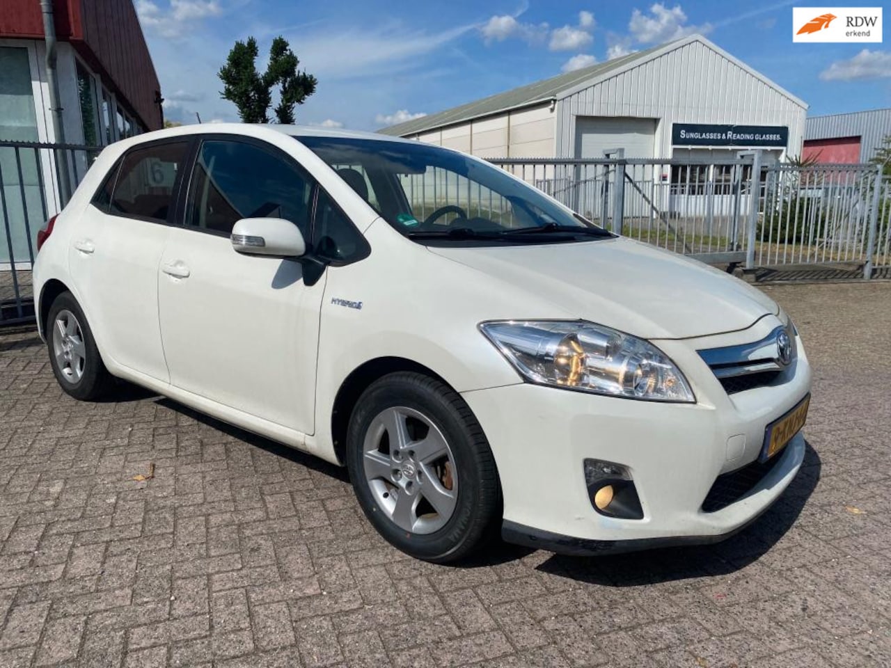 Toyota Auris - 1.8 Full Hybrid AUTOMAAT aspiration 128000 km org incl onderhoudsboekje, Airco , grote beu - AutoWereld.nl