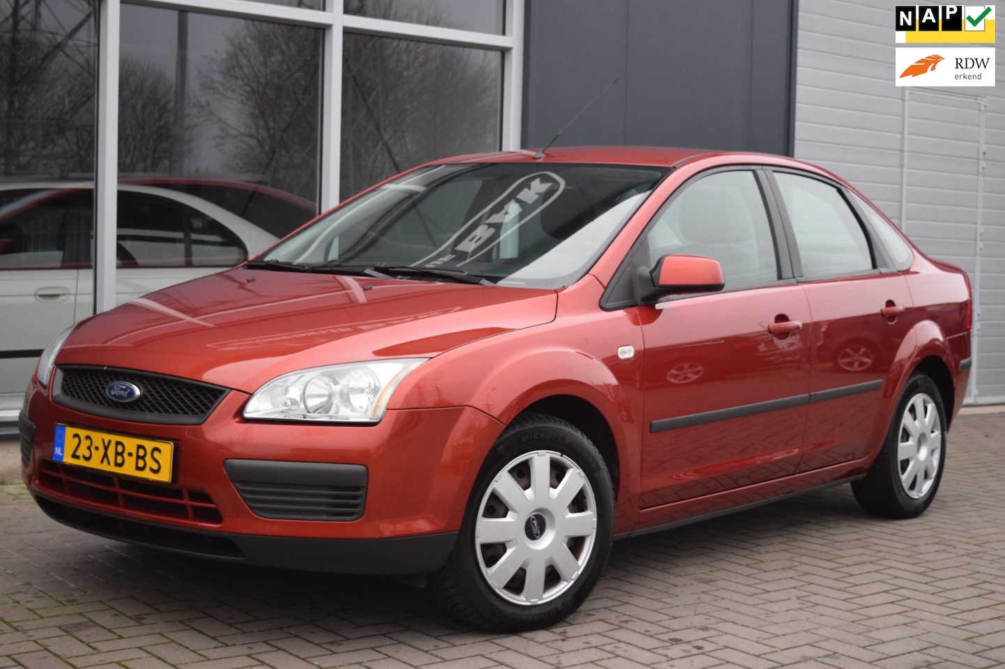Ford Focus - 1.6-16V Trend | Airco | Cruise | NAP + APK 12-2026 - AutoWereld.nl