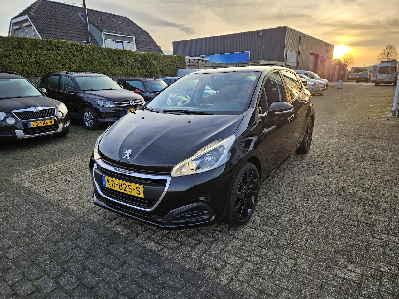Peugeot 208 - 1.2 PureTech Active 1.2 PureTech Active - AutoWereld.nl